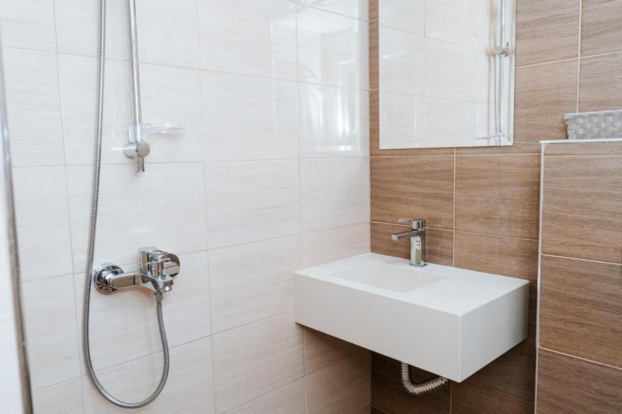 Hotel Tundzha - Renovated! Yambol エクステリア 写真