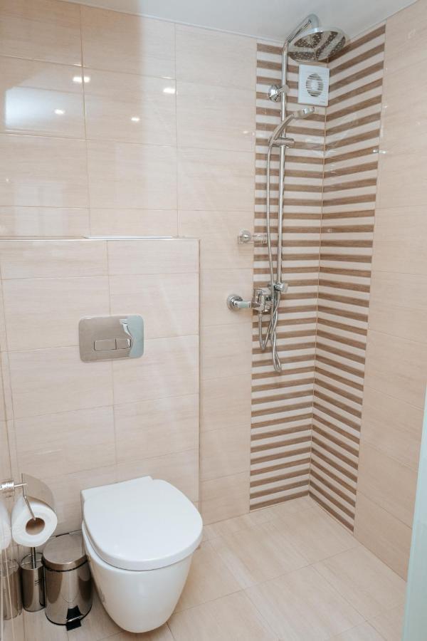 Hotel Tundzha - Renovated! Yambol エクステリア 写真