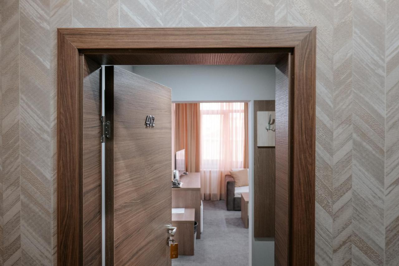 Hotel Tundzha - Renovated! Yambol エクステリア 写真