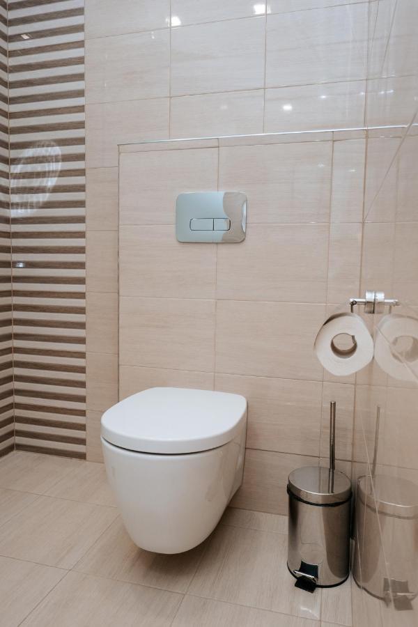 Hotel Tundzha - Renovated! Yambol エクステリア 写真
